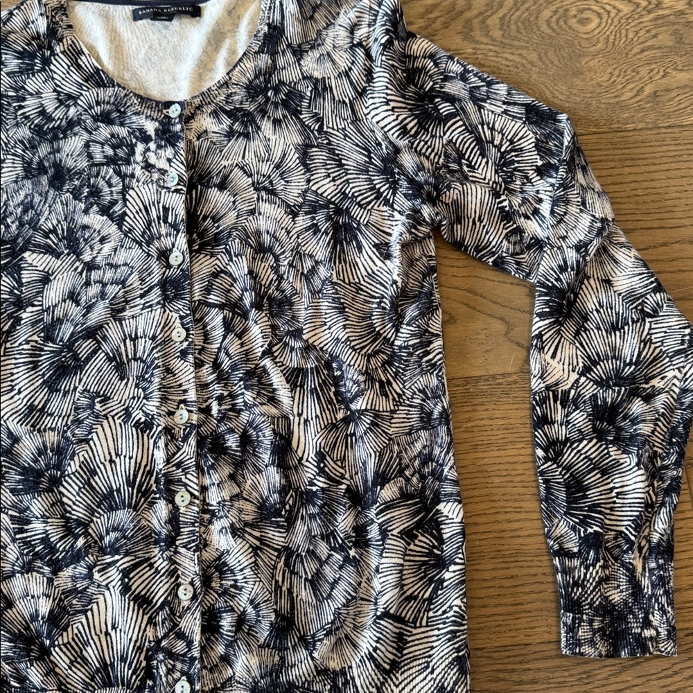 Banana Republic Abstract Floral Cardigan Button Down Long‎ Sleeve Women’s Medium - Picture 5 of 13